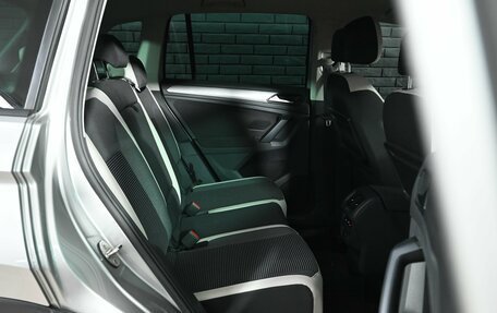 Volkswagen Tiguan II, 2019 год, 2 230 000 рублей, 19 фотография