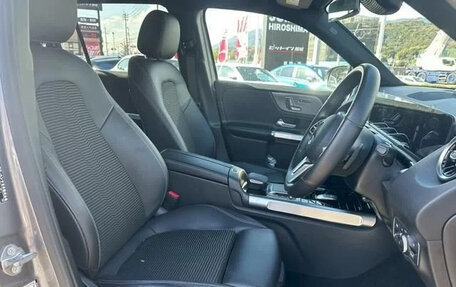 Mercedes-Benz GLB, 2021 год, 1 950 125 рублей, 10 фотография