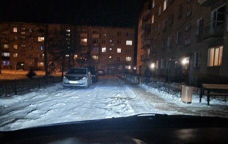 Toyota Avensis III рестайлинг, 2003 год, 679 000 рублей, 5 фотография