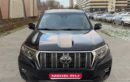 Toyota Land Cruiser Prado 150 рестайлинг 2, 2018 год, 5 050 000 рублей, 2 фотография