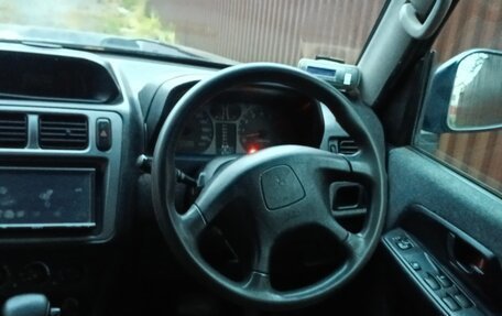 Mitsubishi Pajero iO, 2002 год, 350 000 рублей, 5 фотография