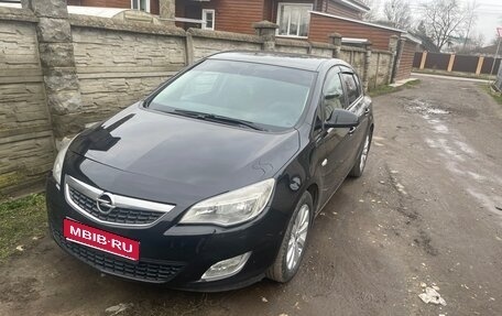Opel Astra J, 2010 год, 720 000 рублей, 1 фотография
