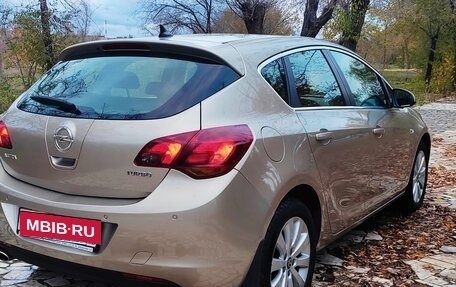 Opel Astra J, 2011 год, 750 000 рублей, 5 фотография