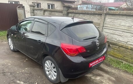Opel Astra J, 2010 год, 720 000 рублей, 2 фотография