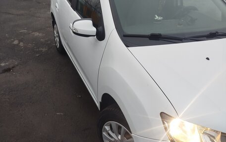 Renault Logan II, 2017 год, 850 000 рублей, 8 фотография