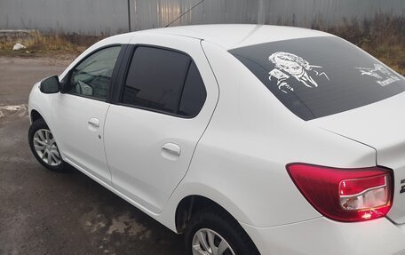 Renault Logan II, 2017 год, 850 000 рублей, 12 фотография