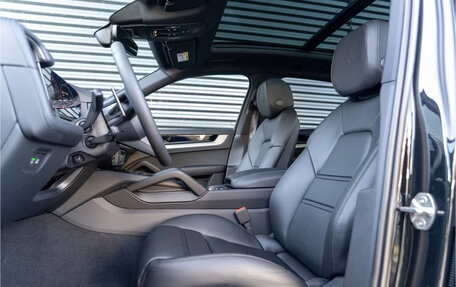 Porsche Cayenne III, 2025 год, 14 700 000 рублей, 7 фотография