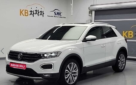 Volkswagen T-Roc I, 2021 год, 2 070 000 рублей, 1 фотография