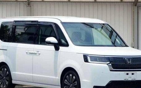 Honda Stepwgn, 2022 год, 2 800 000 рублей, 2 фотография