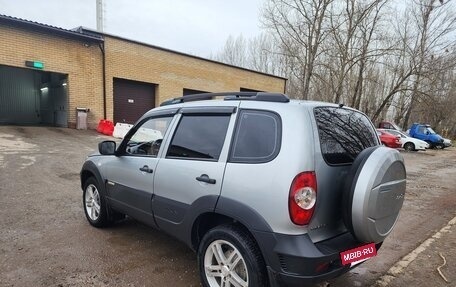 Chevrolet Niva I рестайлинг, 2015 год, 499 000 рублей, 6 фотография