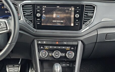 Volkswagen T-Roc I, 2021 год, 1 880 000 рублей, 14 фотография