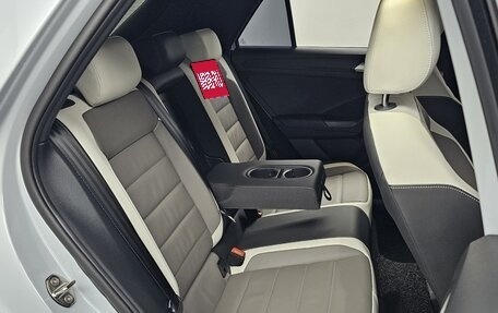 Volkswagen T-Roc I, 2021 год, 1 880 000 рублей, 13 фотография