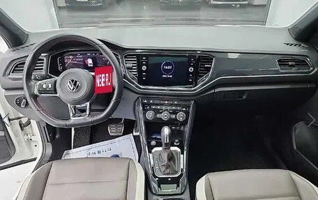 Volkswagen T-Roc I, 2021 год, 2 070 000 рублей, 5 фотография