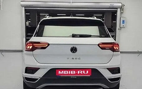 Volkswagen T-Roc I, 2021 год, 2 070 000 рублей, 4 фотография