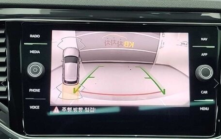 Volkswagen T-Roc I, 2021 год, 2 070 000 рублей, 15 фотография