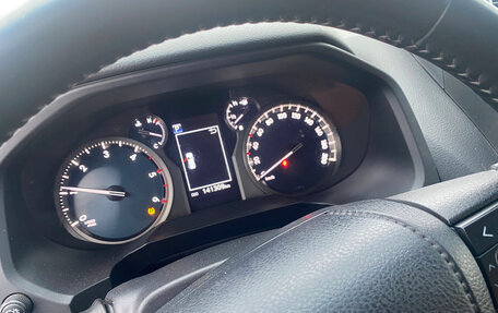 Toyota Land Cruiser Prado 150 рестайлинг 2, 2018 год, 5 450 000 рублей, 9 фотография