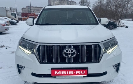 Toyota Land Cruiser Prado 150 рестайлинг 2, 2018 год, 5 450 000 рублей, 2 фотография