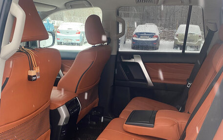 Toyota Land Cruiser Prado 150 рестайлинг 2, 2018 год, 5 450 000 рублей, 11 фотография