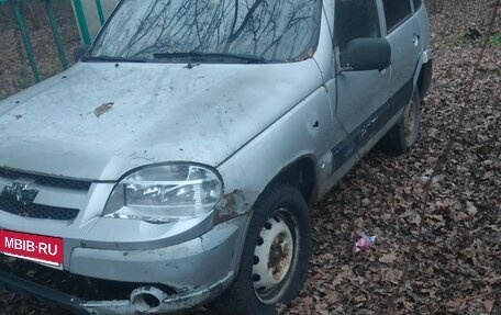 Chevrolet Niva I рестайлинг, 2005 год, 250 000 рублей, 2 фотография