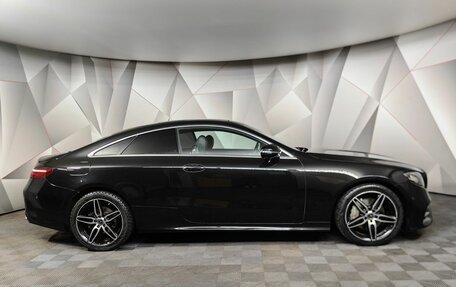 Mercedes-Benz E-Класс, 2019 год, 4 750 000 рублей, 6 фотография