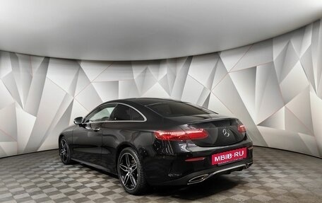 Mercedes-Benz E-Класс, 2019 год, 4 750 000 рублей, 4 фотография