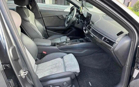 Audi A4, 2021 год, 2 200 000 рублей, 5 фотография