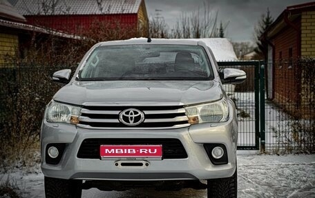 Toyota Hilux VIII, 2015 год, 1 940 000 рублей, 1 фотография