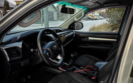 Toyota Hilux VIII, 2015 год, 1 940 000 рублей, 4 фотография