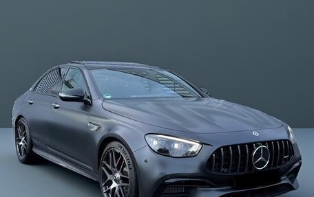 Mercedes-Benz E-Класс AMG, 2023 год, 16 750 000 рублей, 1 фотография