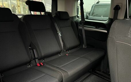 Peugeot Traveller I, 2018 год, 1 980 000 рублей, 19 фотография