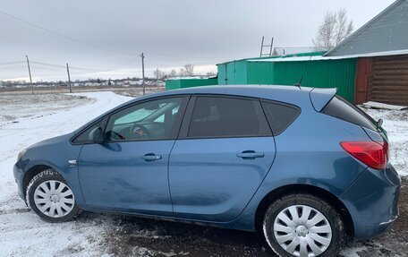 Opel Astra J, 2013 год, 650 000 рублей, 2 фотография