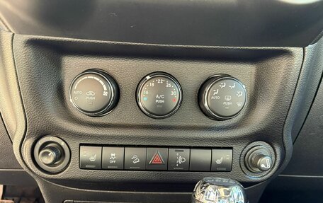 Jeep Wrangler, 2016 год, 3 400 000 рублей, 16 фотография