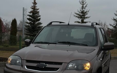 Chevrolet Niva I рестайлинг, 2016 год, 680 000 рублей, 3 фотография