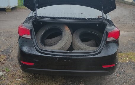 Hyundai Elantra V, 2014 год, 890 000 рублей, 2 фотография