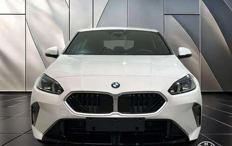 BMW 1 серия, 2025 год, 6 000 000 рублей, 22 фотография