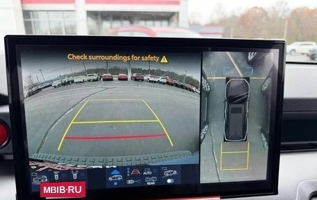 Toyota 4Runner, 2025 год, 9 404 000 рублей, 13 фотография