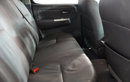 Toyota Hilux VII, 2012 год, 1 899 000 рублей, 12 фотография