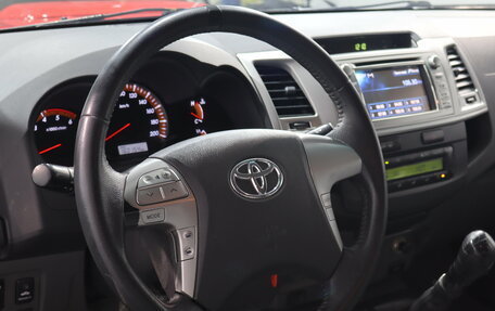 Toyota Hilux VII, 2012 год, 1 899 000 рублей, 9 фотография