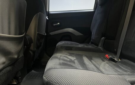 Mitsubishi Outlander III рестайлинг 3, 2011 год, 1 235 000 рублей, 11 фотография