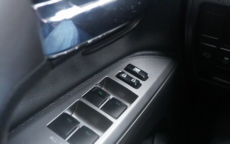 Toyota Land Cruiser 200, 2014 год, 3 950 000 рублей, 8 фотография