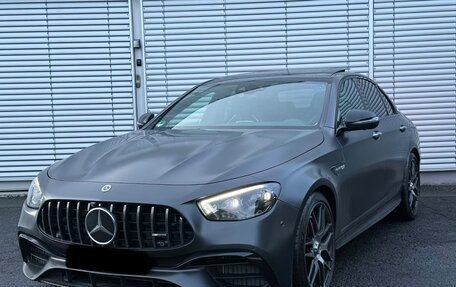 Mercedes-Benz E-Класс AMG, 2023 год, 16 750 000 рублей, 3 фотография