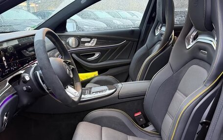 Mercedes-Benz E-Класс AMG, 2023 год, 16 750 000 рублей, 13 фотография
