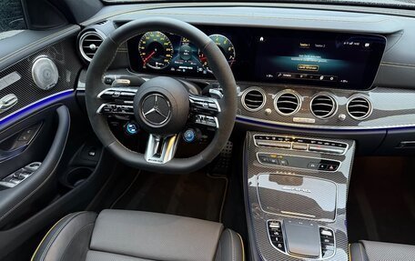 Mercedes-Benz E-Класс AMG, 2023 год, 16 750 000 рублей, 11 фотография