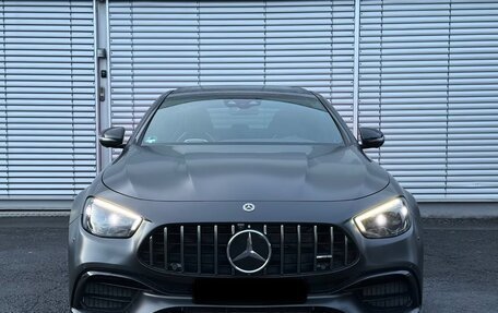 Mercedes-Benz E-Класс AMG, 2023 год, 16 750 000 рублей, 4 фотография