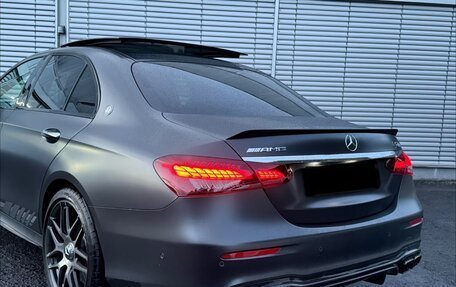 Mercedes-Benz E-Класс AMG, 2023 год, 16 750 000 рублей, 6 фотография