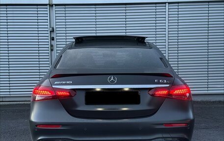 Mercedes-Benz E-Класс AMG, 2023 год, 16 750 000 рублей, 9 фотография