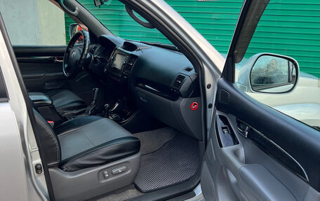 Toyota Land Cruiser Prado 120 рестайлинг, 2003 год, 1 700 000 рублей, 2 фотография