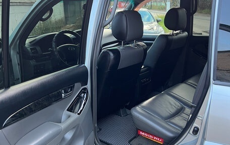 Toyota Land Cruiser Prado 120 рестайлинг, 2003 год, 1 700 000 рублей, 8 фотография