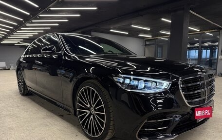 Mercedes-Benz S-Класс, 2025 год, 25 000 000 рублей, 3 фотография