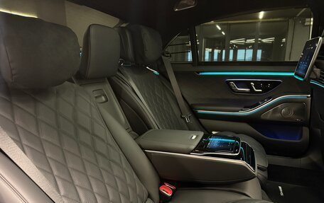 Mercedes-Benz S-Класс, 2025 год, 25 000 000 рублей, 35 фотография